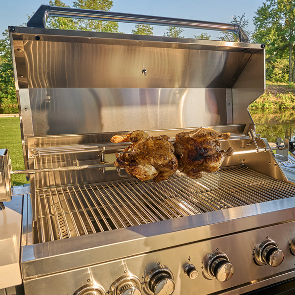 Edgemont Bay | U-Shape Outdoor Kitchen with Bar Seating, Grill & Pizza Oven – view 5