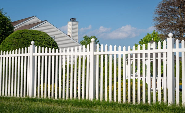 Composite vs Vinyl Fencing - Key Differences